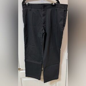 Wrangler Men's Black Chinos Gray Color . Excellent Condition